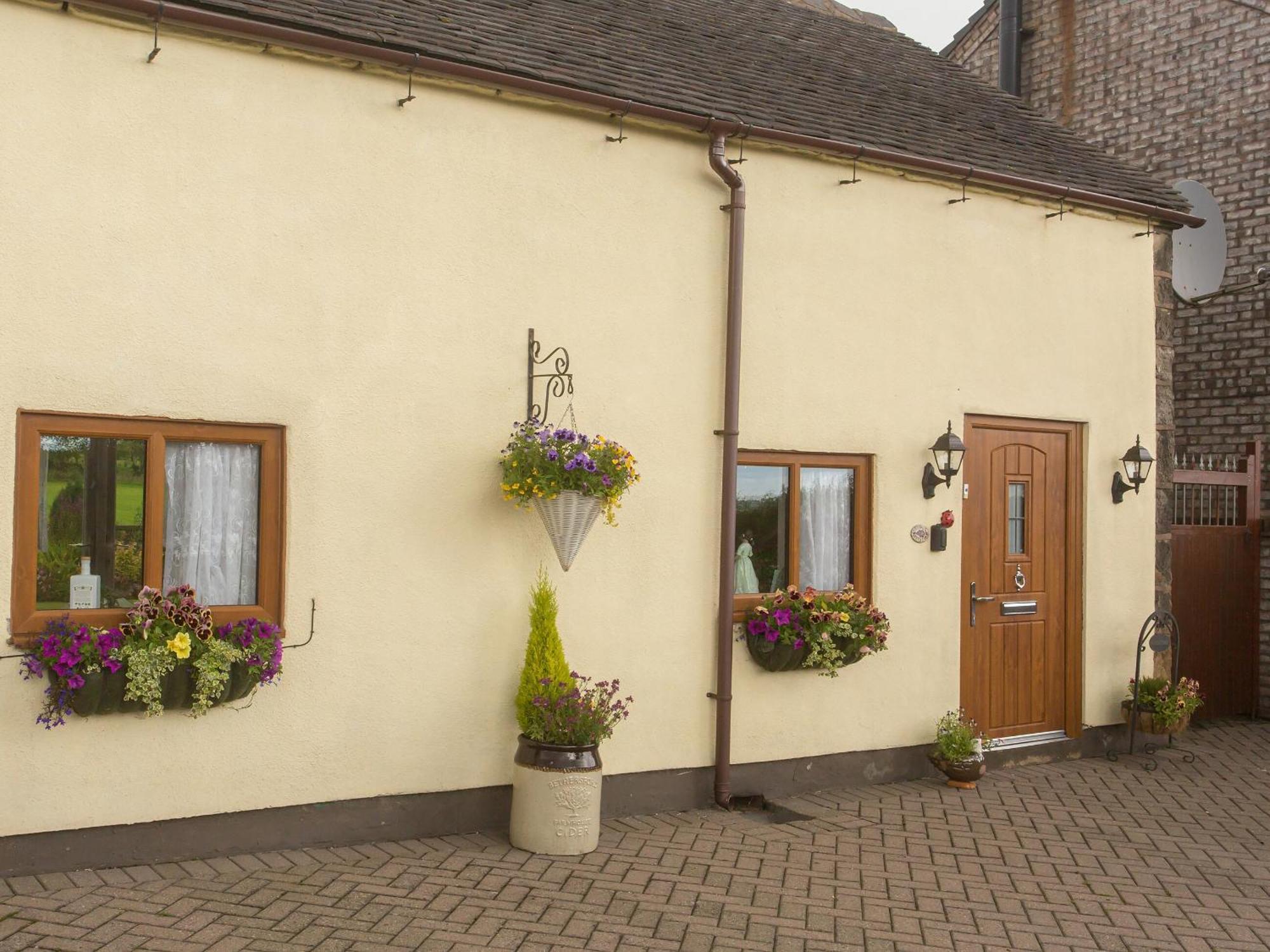 Hippos Rest Villa Mow Cop Exterior photo